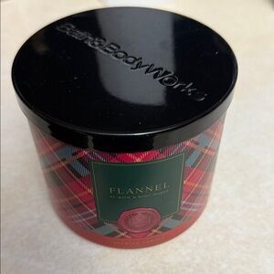Bath & Body Works Flannel Candle - Red and Black